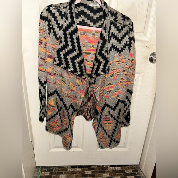 JODIFL Multicolor Geometric Cardigan - Picture 4 of 4